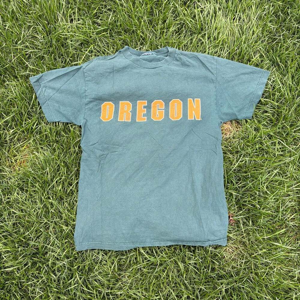 Vintage University of Oregon Ducks Green Graphic T-Shirt